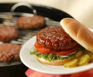 طرز تهیه یه "برگر خونگی" با یه سُس فوق العاده و شاخ!