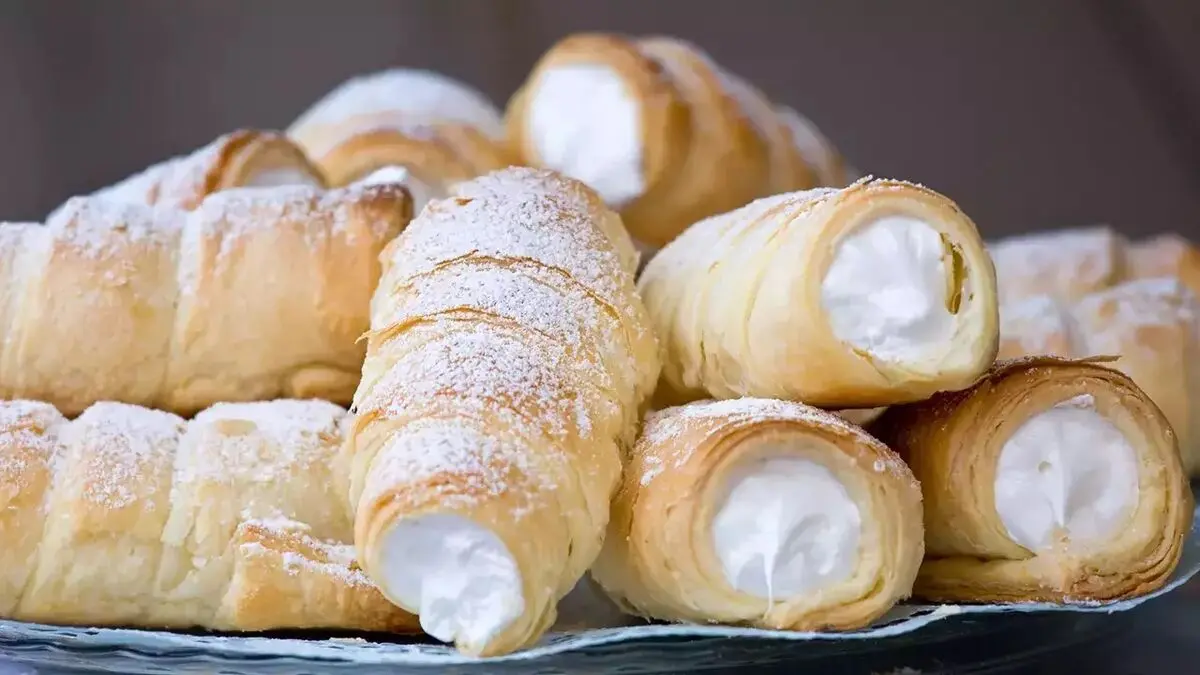 طرز تهیه نون خامه ای