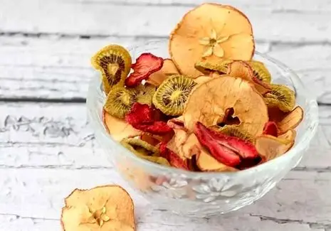 آموزش آشپزی؛ سه سوته میوه خشک خونگی درست کن