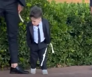 آواز شاد؛ پدر و پسر شاخ شمشاد اونور آبی چه رقص کوردی میرن فسقل قد داره