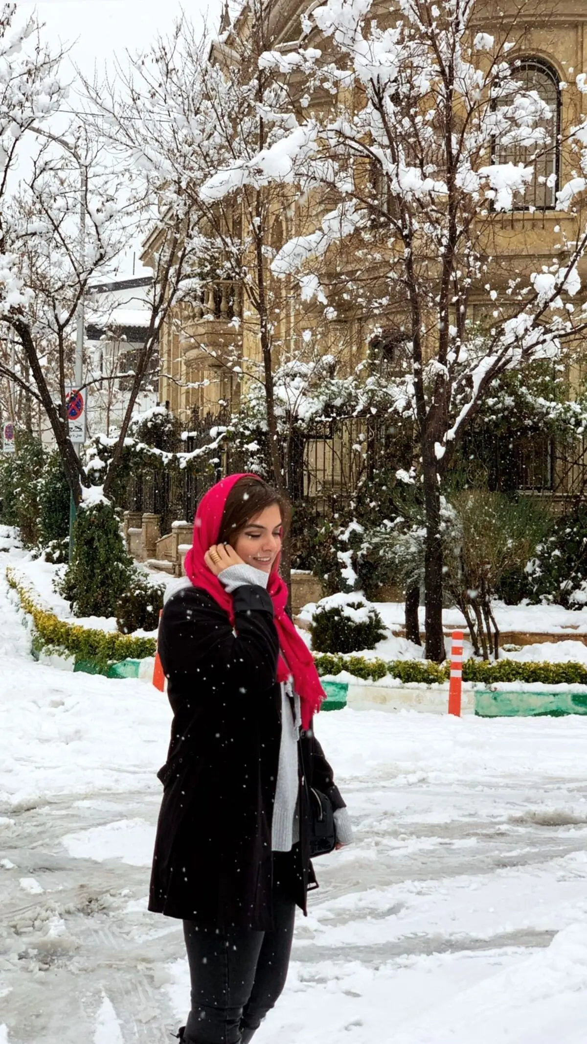 دنیا مدنی