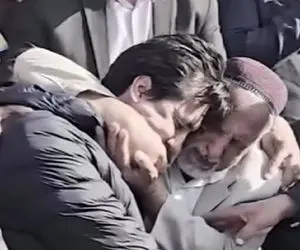 آواز جگرسوز؛ پدر صابر کاظمی با دل جون فرهاد قائمی رو بوس و بغل میکنه همه زجه زدن