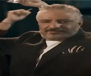 آواز معروفا؛ واسه امیر جعفری بین دختر پسرای هشتادی آهنگ زدن لطیف اما مردونه رقصیدا