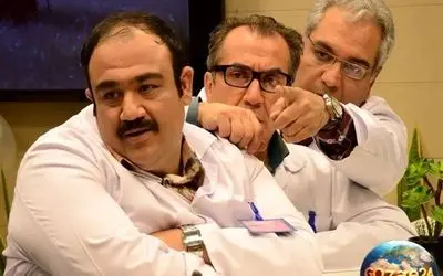 سکانس خندان/وقتی مدیری داره میخوابه مثل غلتک از روش رد میشن/میگه باب ننت تربیتت نکردن