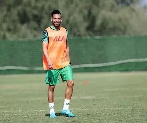 رضا عنایتی اولین ستاره را جذب کرد