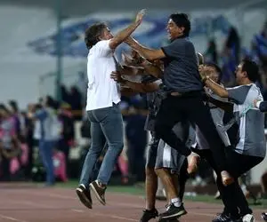 وقتی ساپینتو از روی دست فرهاد مجیدی کپی می کند!