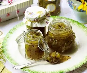 آموزش آشپزی؛ بهترین روش درست کردن مربای کیوی