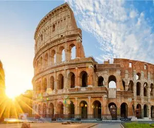 آواز سنتی/ رحیم اوف با بالابان وسط ایتالیا ساری گلین می خونه مردم کیف کردن