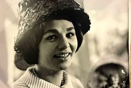 سفر به ایام قدیم ندیم؛ جلف بازی شاه سقط شده تو شهربازی