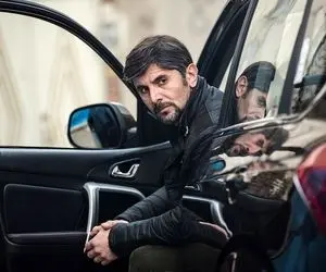 امین حیایی از خودرو فوق لاکچری و لوکس خود رونمایی کرد! 