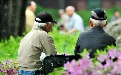 خبر مهم برای بازنشستگان؛ معوقات فروردین چه زمانی واریز می شود؟