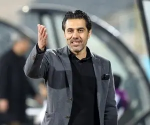 مدیر پرسپولیس بین دو نیمه به رختکن داوران رفت؟