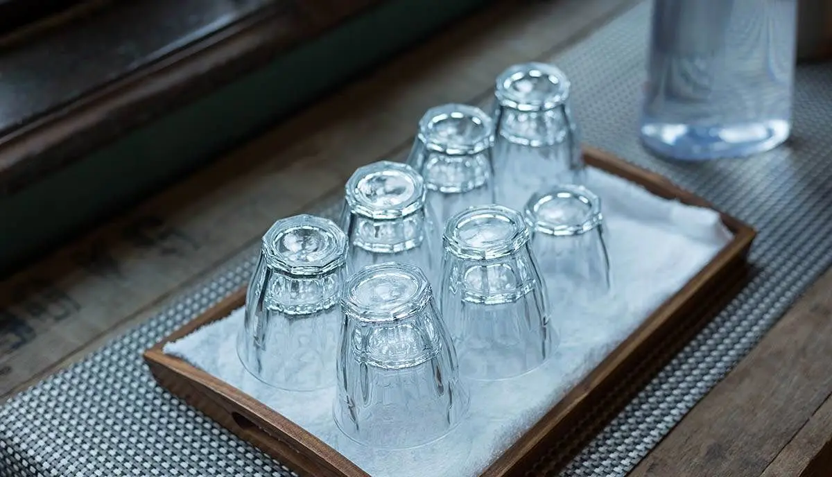 Fix-the-opacity-of-the-glass-3