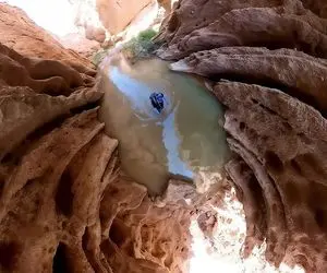 دره اجنه در دل کویر ایران / راز تونل‌های سنگی و صداهای شبانه‌ی کال جنی