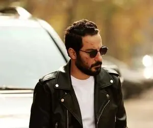 (عکس) واکنش متفاوت نوید محمدزاده به سیلی خوردن سرباز