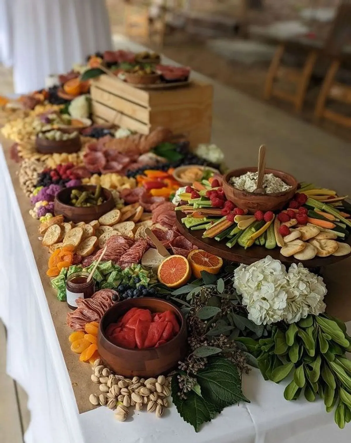 چیدمان میزه مزه شیک