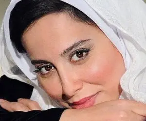 گالری گردی آشا محرابی با آقای هنرمند! + عکس