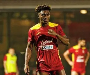 یک مدیر پرسپولیسی علیه استقلال دست به کار شد/ توافق با جوئل کوجو