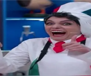 سکانس خندان؛ عباس محبوب نیما و الیکا و جواد خواجوی تشبیه میکنه؛ به الیکا میگه گلابی