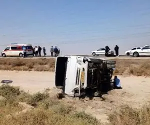 انحراف مینی‌بوس در محور آبادان–ماهشهر ۱۴ مصدوم برجا گذاشت؛ جزئیات تصادف