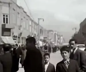 آواز شاد؛ مرتضی احمدی با شوخ و شنگ آهنگ گربه رو کی میخوره 600 سال پیش رو خوند