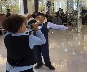 آواز شادونه؛ پسربچه انقد قشنگ من آتامین لیاقتی اوغلیام میخونه بقیه بچه ها حسودیشون شد