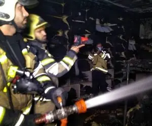 آتش سوزی گسترده در خیابان عامری اهواز