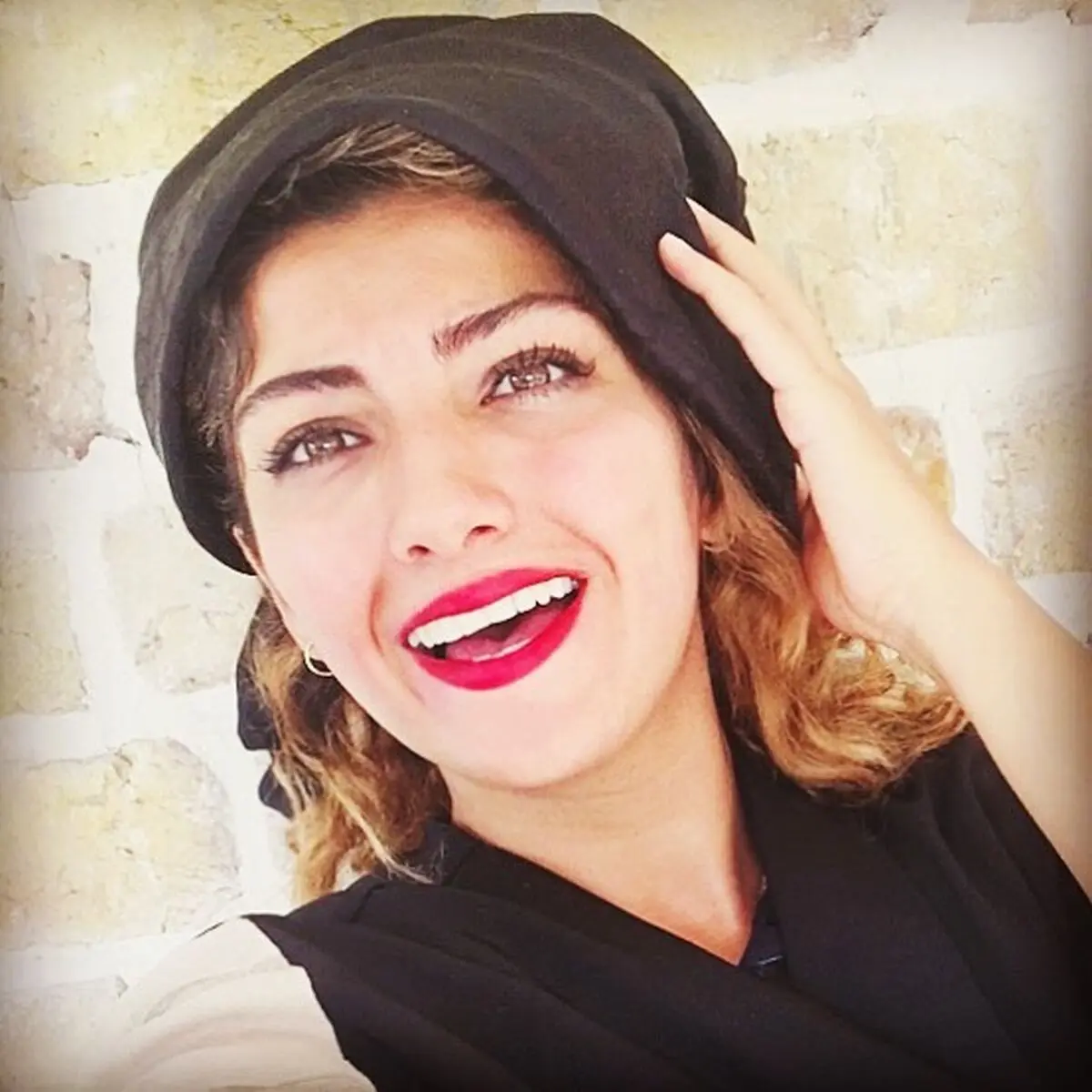 محیا دهقانی