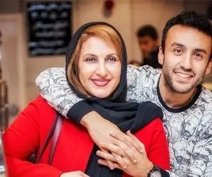 تیپی دیده نشده از فاطمه گودرزی در بیابان