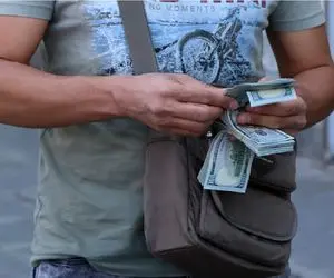 سکوت سنگین در بازار ارز / وقت خرید دلار است؟