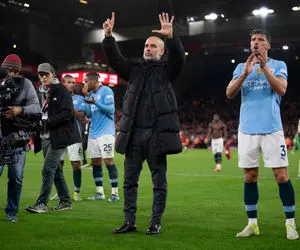 (عکس) پپ گواردیولا در لباس مورینیو!