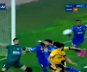 کارشناسی داوری بازی استقلال سپاهان؛ هند ایمان سلیمی پنالتی بود؟