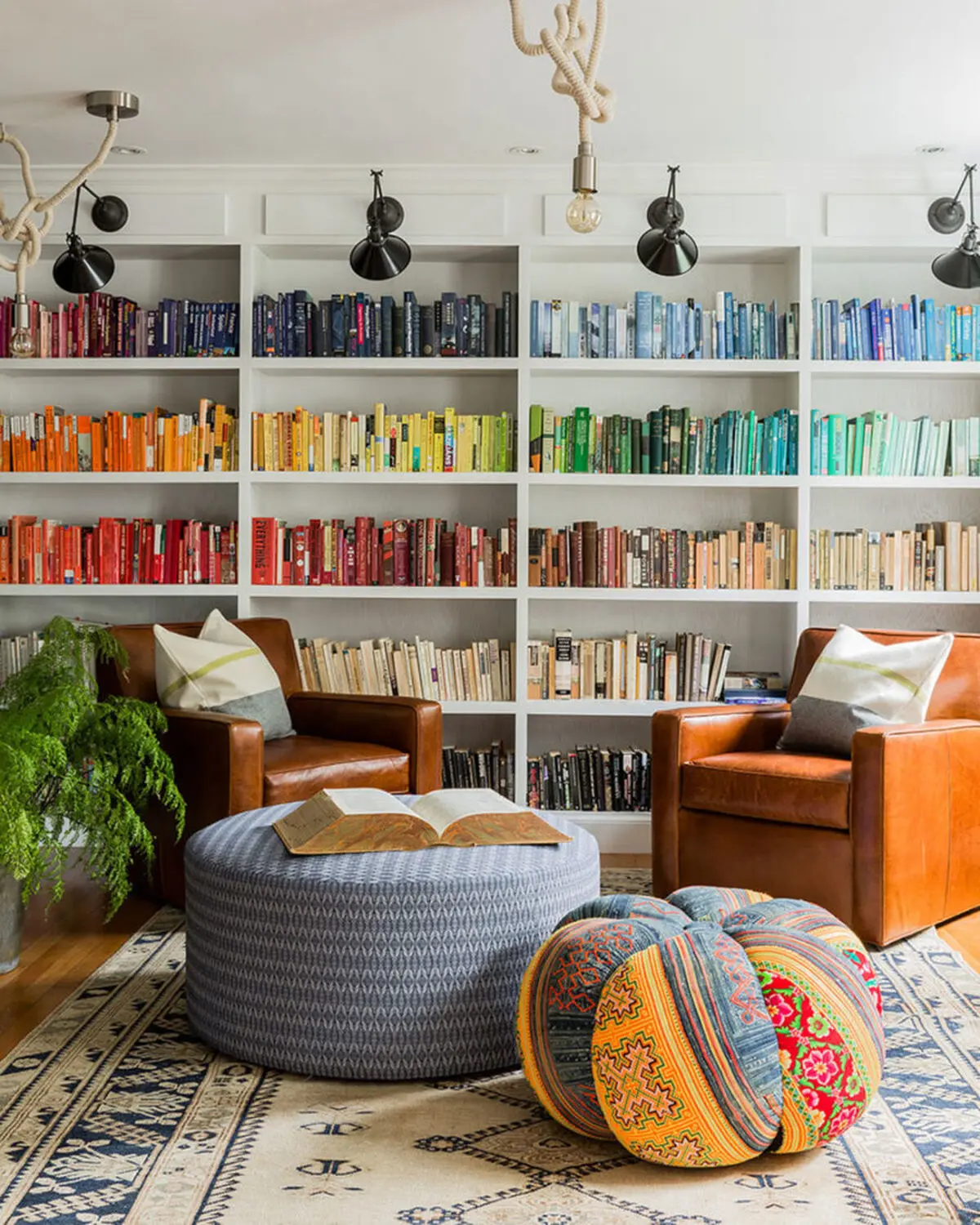 Modern-colorful-library-by-Hudson-Interior-Design-900x1125