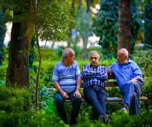 بازنشستگان منتظر دو واریزی ویژه باشند