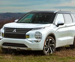 فروش فوری میتسوبیشی اوتلندر با قیمت قطعی ویژه آبان + جزئیات