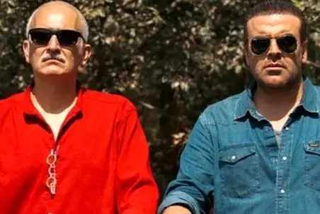 آواز لرزان لرزان؛ پژمان جمشیدی رفته پارتی با شرم میرقصه/ لو نره