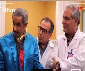 سکانس خندان/رضویان یه جوری لنگ کفشو ول میده هوا مدیری میگه این چه حرکت زمختی!!