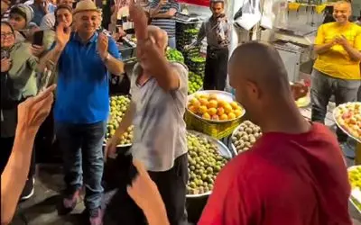 آواز ماندگار؛ صادق بوقی و جوان رعنای بی مو با مسافرای رشت چه آو آو آویی راه انداختن