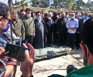 چه کسی بر پیکر آزاده نامداری نماز خواند؟