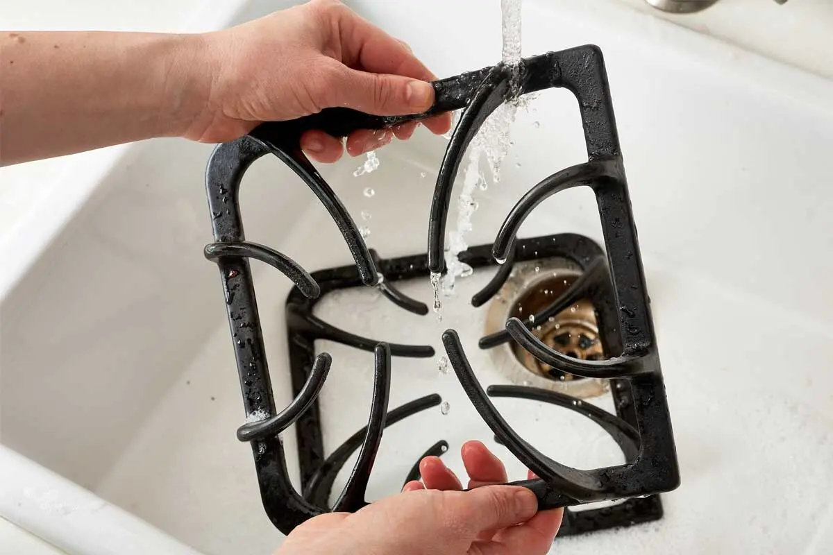 stove-being-cleaned6