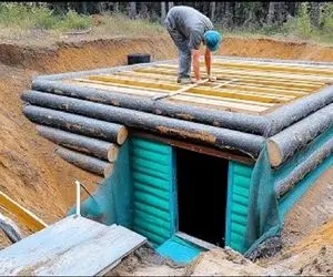 معماری خلاقانه؛ تو اعماق زمین جنگل خونه اعیونی ساخت از حفر فونداسیون گرفته تا پیکور