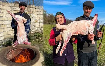 غذای آذری ؛ گوسفند کامل که با برنج و کلی ادویه شکمش پر و بعد حسابی بریان شده