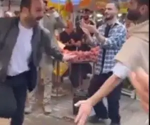 آواز شاد؛ رقص شمالی  این دوتا پسر وسط بازار ته یه لول دیگس؛ یه بازارو ریختن بهم