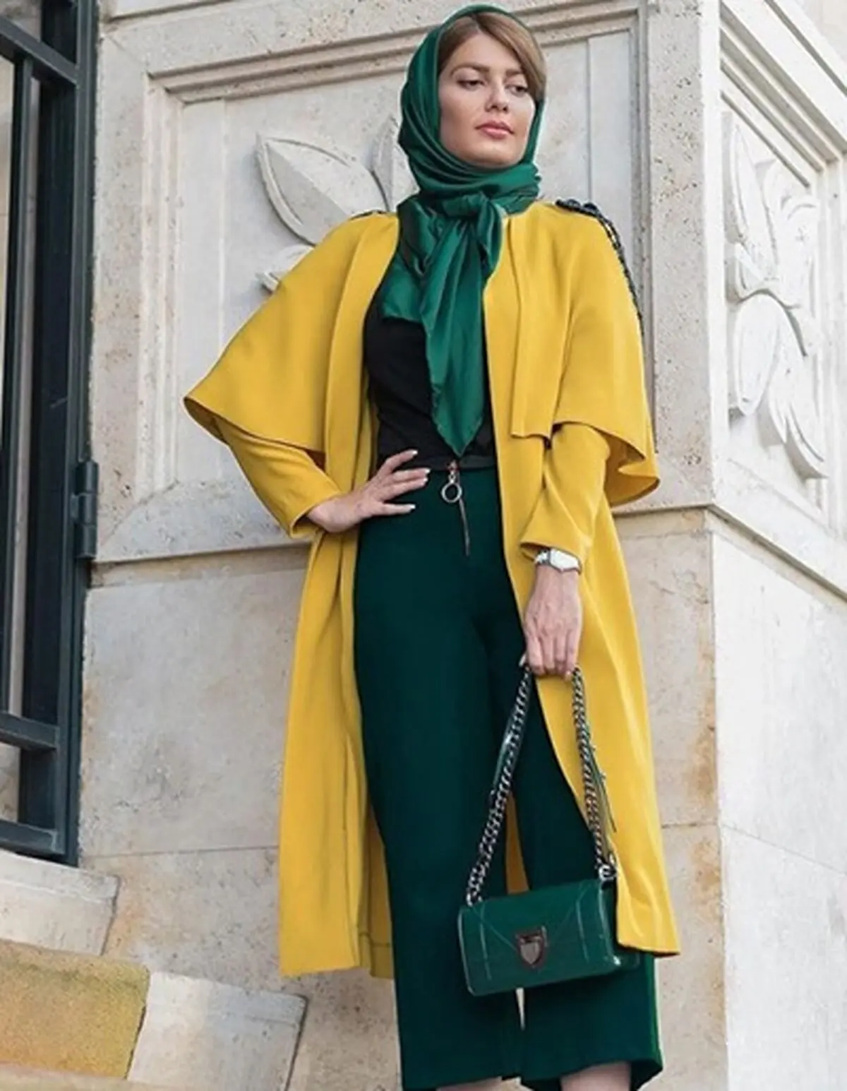 با مانتو زرد شال چی خوبه؟