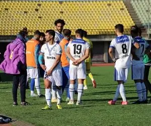 (ویدیو) ورود تماشاگران به زمین در دربی گیلان!