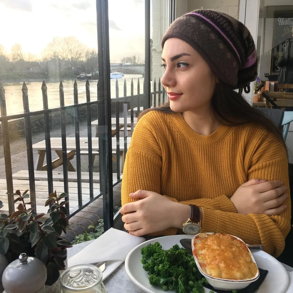 niloofarmolaie_official_1581961972_6
