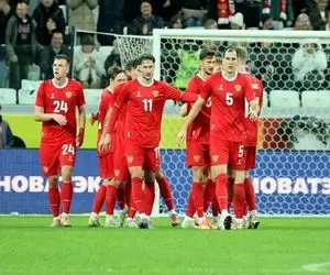 هدیه امیر قلعه‌نویی به روس‌ها