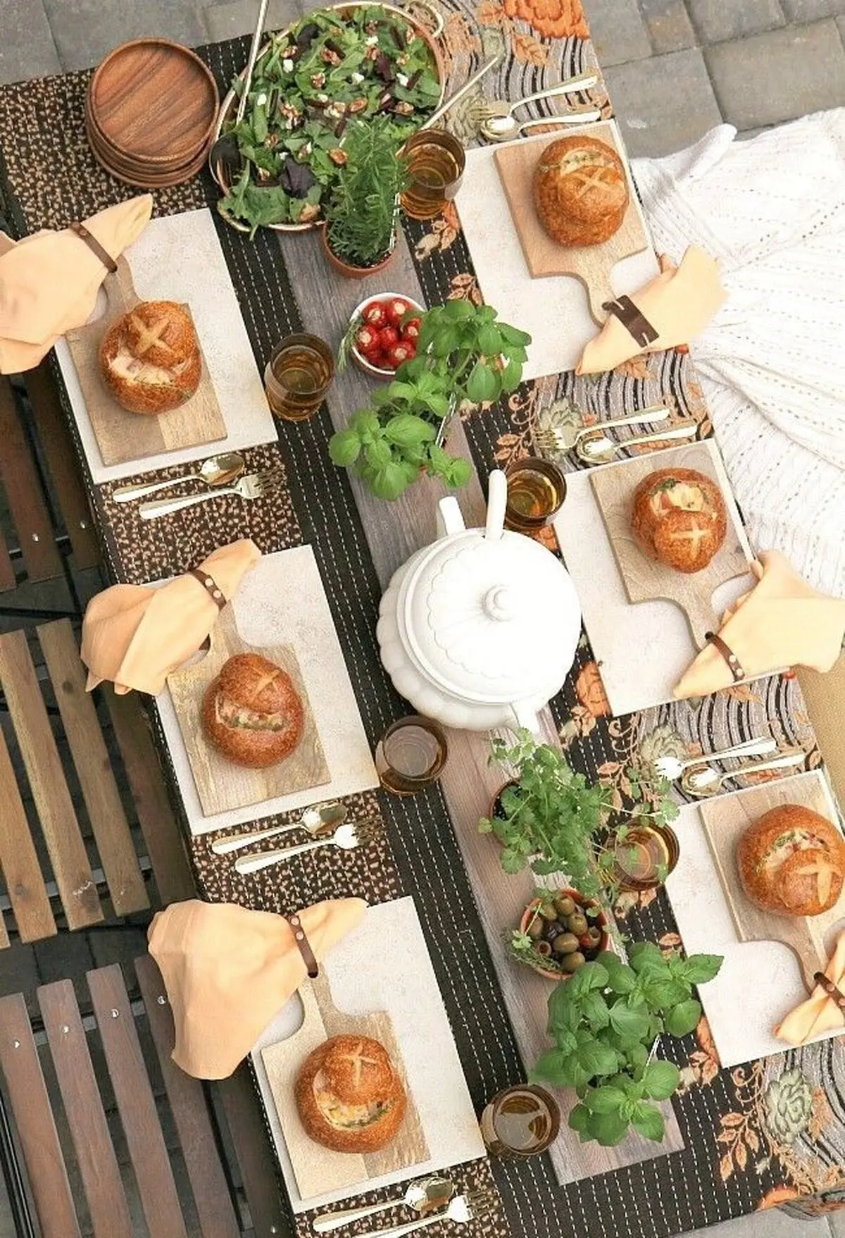 چیدمان میز نهارخوری