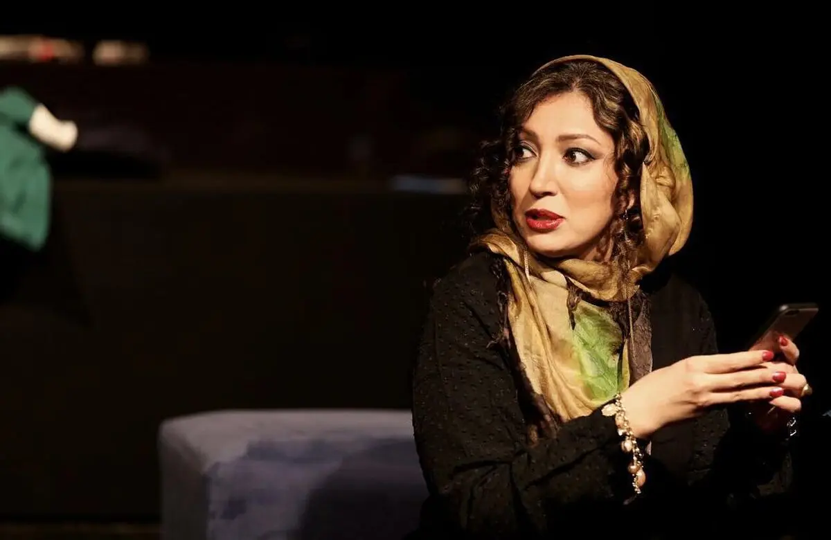 نگار عابدی