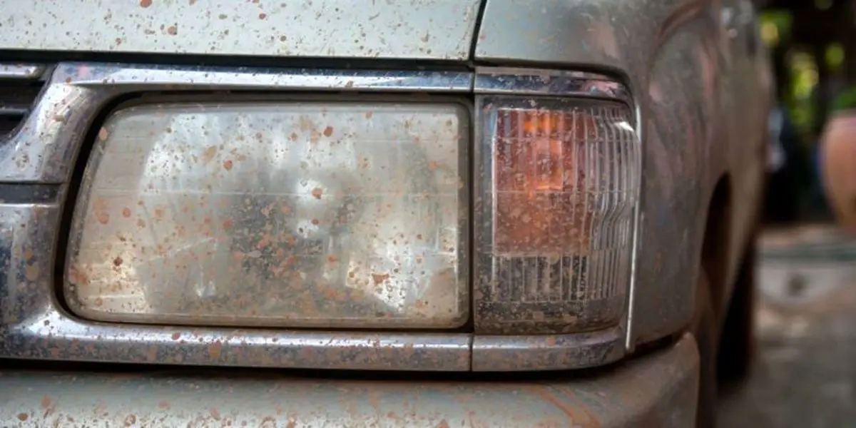 how-clean-car-headlights1-768x384